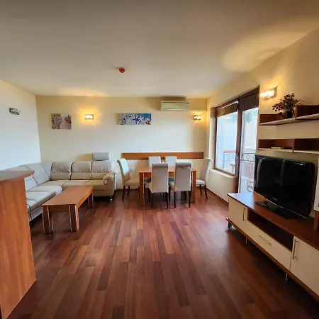 Апартамент Златна Котва *